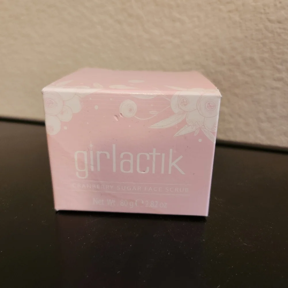 Girlactik Cranberry Sugar Face Scrub